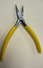 Load image into Gallery viewer, GERMAN STEEL 4-1/2" CHAIN NOSE PLIER SMOOTH JAWS BOX JOINT HIGH QUALITY PLIERS