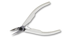 Load image into Gallery viewer, LINDSTROM # 7893 Short Snipe Nose Pliers Supreme Series Jewelry