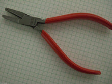 Load image into Gallery viewer, FavoriteUSA Forming Concave/Half Round Plier 5-1/2" High Quality Made In Germany