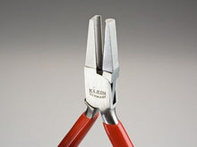 Load image into Gallery viewer, FavoriteUSA Forming Concave/Half Round Plier 5-1/2" High Quality Made In Germany