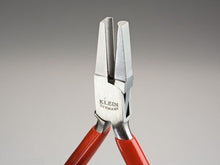 Load image into Gallery viewer, FavoriteUSA Forming Concave/Half Round Plier 5-1/2&quot; High Quality Made In Germany
