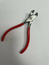 Load image into Gallery viewer, VIGOR # 404 1/2- END CUTTING PliersS- 4 1/2&quot; Long - Made In Sweden
