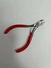 Load image into Gallery viewer, VIGOR #297 Small Nippers Made in Sweden T-165
